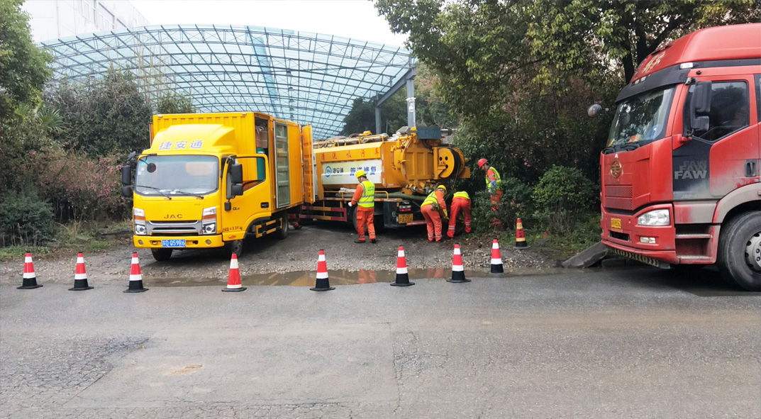 乌审成区雨污水管网“四位一体”检测疏通项目